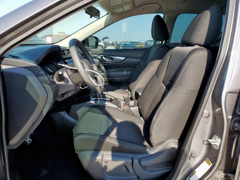KNMAT2MT2JP561661 - 2018 NISSAN ROGUE S GRAY photo 7