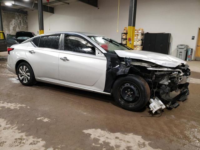 1N4BL4BV9KC112965 - 2019 NISSAN ALTIMA S SILVER photo 4