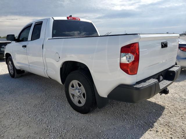 5TFRY5F13LX270459 - 2020 TOYOTA TUNDRA DOUBLE CAB SR/SR5 WHITE photo 2