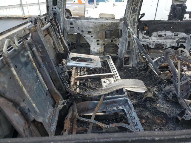 1GCHK23114F129770 - 2004 CHEVROLET SILVERADO K2500 HEAVY DUTY WHITE photo 10