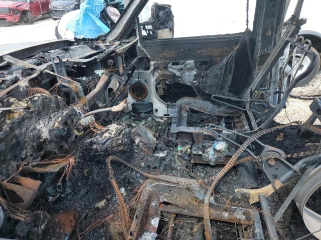 1GCHK23114F129770 - 2004 CHEVROLET SILVERADO K2500 HEAVY DUTY WHITE photo 7