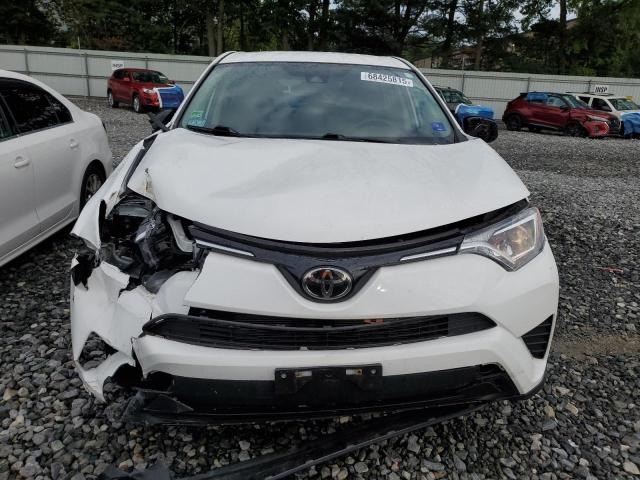 2T3BFREV4JW718678 - 2018 TOYOTA RAV4 LE Blanc photo 5