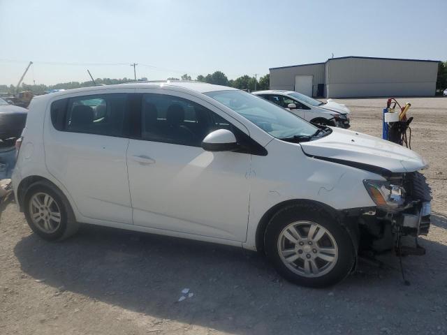 1G1JG6SG7H4170480 - 2017 CHEVROLET SONIC WHITE photo 4