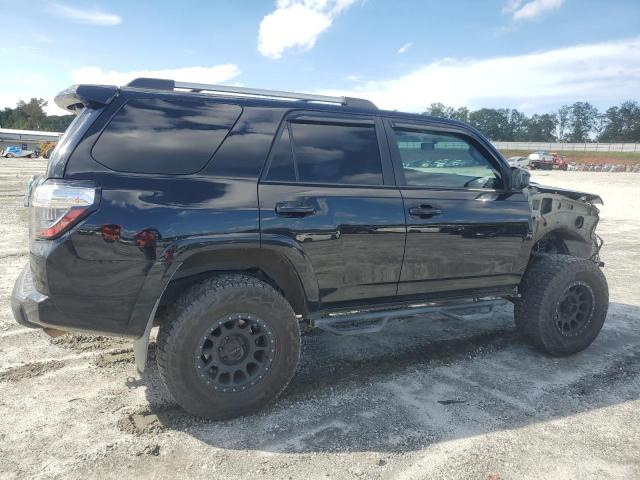 JTEBU5JR3H5420613 - 2017 TOYOTA 4RUNNER SR5/SR5 PREMIUM შავი ფოტო 3