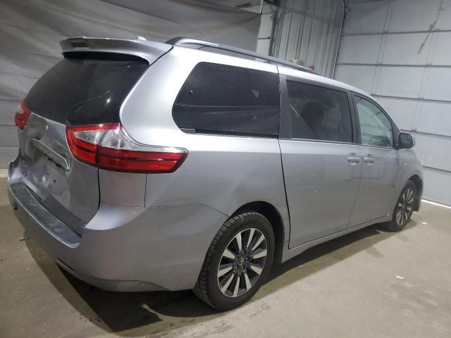 5TDJZ3DC6JS191857 - 2018 TOYOTA SIENNA LE SILVER photo 3