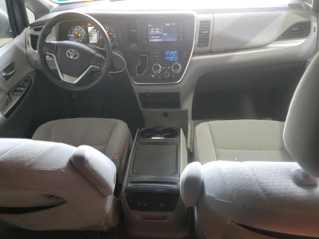 5TDJZ3DC6JS191857 - 2018 TOYOTA SIENNA LE SILVER photo 8