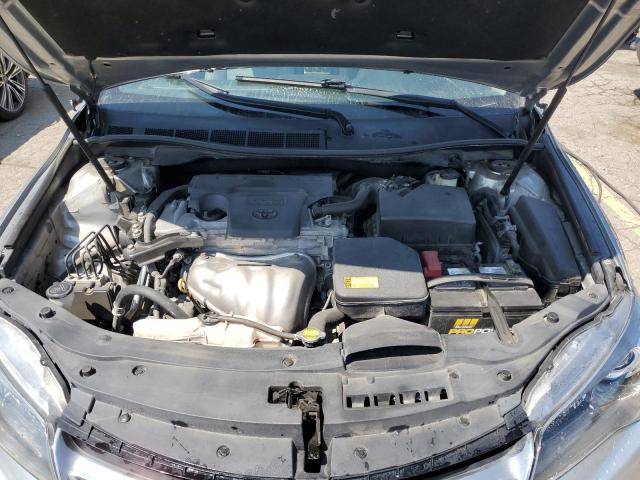 4T1BF1FK2FU878371 - 2015 TOYOTA CAMRY SE LE SILVER photo 11