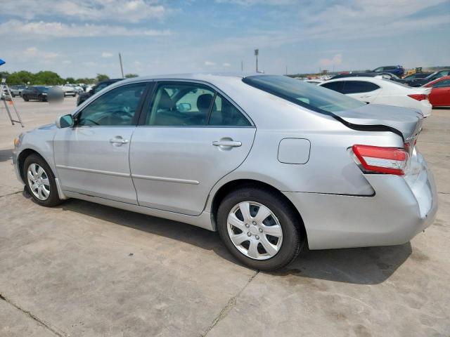 4T1BF3EK1AU034358 - 2010 TOYOTA CAMRY BASE SILVER photo 2