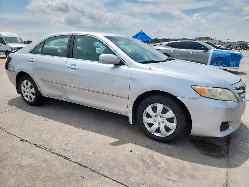 4T1BF3EK1AU034358 - 2010 TOYOTA CAMRY BASE SILVER photo 4