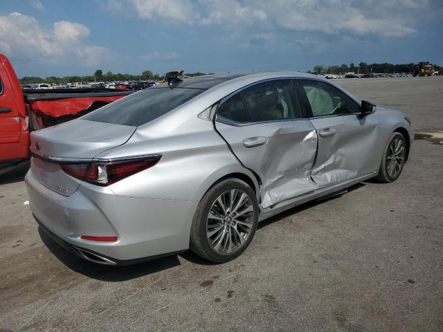 58ABZ1B17KU033992 - 2019 LEXUS ES 350 SILVER photo 3