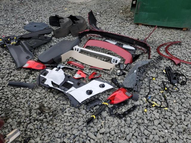 LRBFX1SA8JD016697 - 2018 BUICK ENVISION ESSENCE RED photo 13