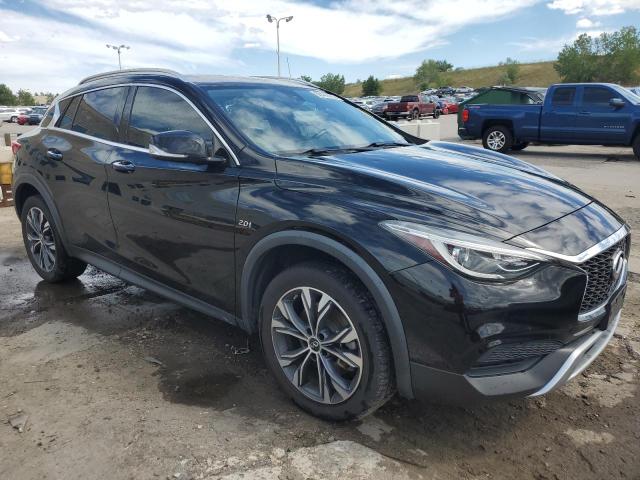 SJKCH5CR8JA052322 - 2018 INFINITI QX30 BASE BLACK photo 4