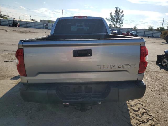 5TFRU5F14EX030805 - 2014 TOYOTA TUNDRA DOUBLE CAB SR/SR5 SILVER photo 6
