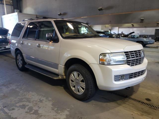 5LMFU28559LJ01016 - 2009 LINCOLN NAVIGATOR WHITE photo 4