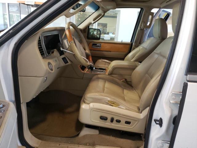 5LMFU28559LJ01016 - 2009 LINCOLN NAVIGATOR WHITE photo 7