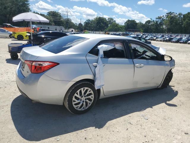 2T1BURHEXJC045486 - 2018 TOYOTA COROLLA L Gümüş foto 3