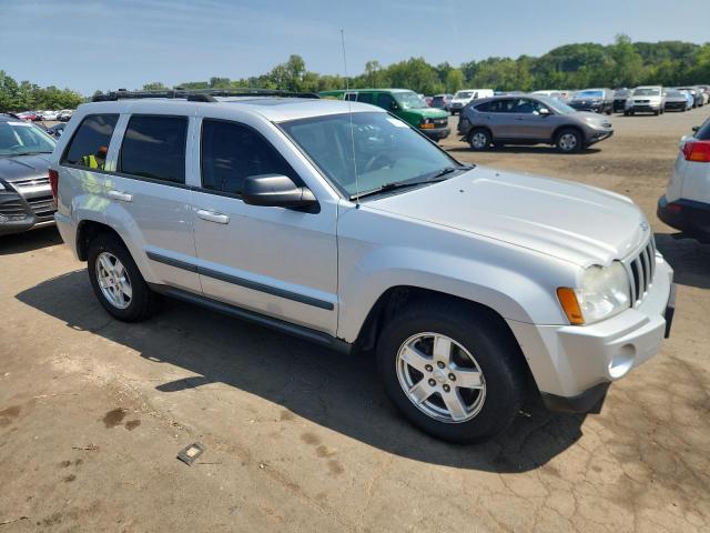 1J8GR48K27C502690 - 2007 JEEP GRAND CHER LAREDO SILVER photo 4