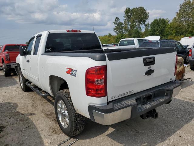 1GC2KXCG1DZ163326 - 2013 CHEVROLET SILVERADO K2500 HEAVY DUTY LT WHITE photo 2