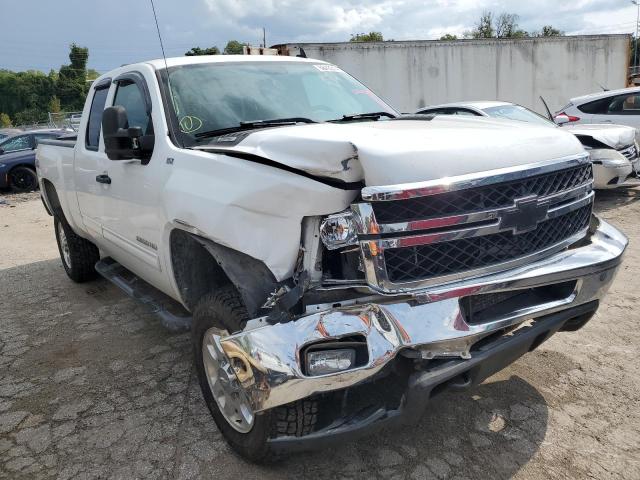 1GC2KXCG1DZ163326 - 2013 CHEVROLET SILVERADO K2500 HEAVY DUTY LT WHITE photo 4