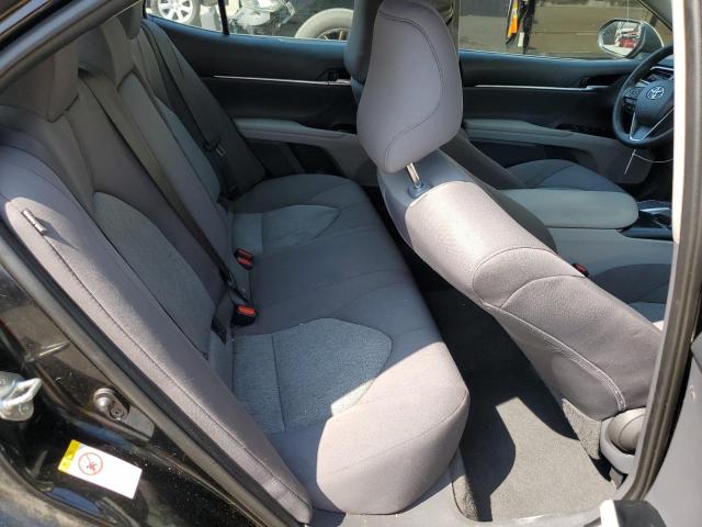 4T1B11HKXJU585547 - 2018 TOYOTA CAMRY L BLACK photo 10