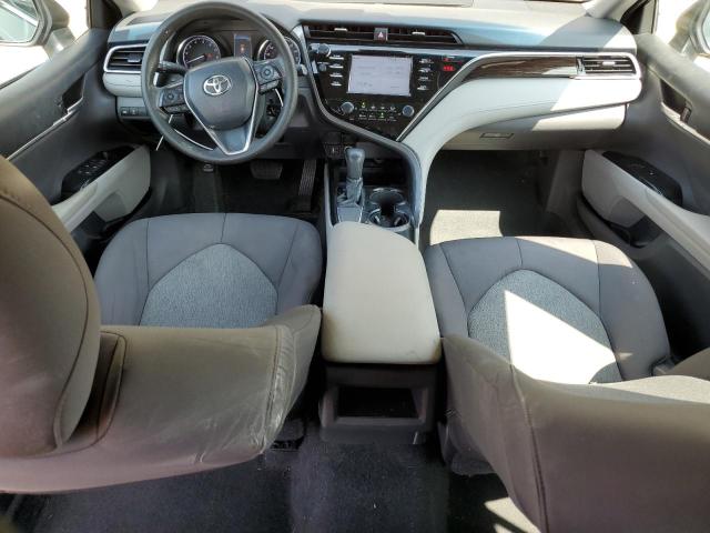 4T1B11HKXJU585547 - 2018 TOYOTA CAMRY L BLACK photo 8