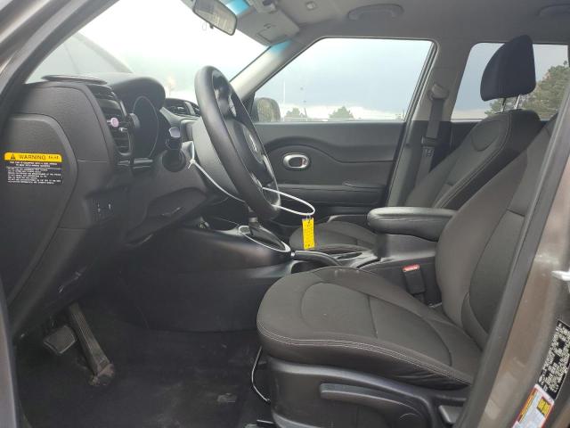 KNDJN2A29J7522149 - 2018 KIA SOUL GRAY photo 7