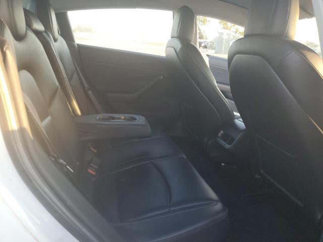 5YJ3E1EA8JF004354 - 2018 TESLA MODEL 3 WHITE photo 10