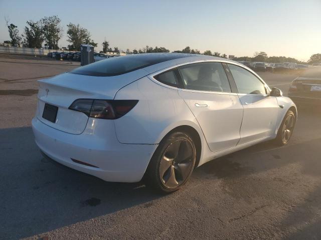 5YJ3E1EA8JF004354 - 2018 TESLA MODEL 3 WHITE photo 3