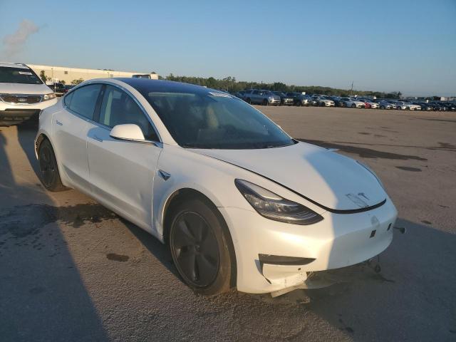 5YJ3E1EA8JF004354 - 2018 TESLA MODEL 3 WHITE photo 4