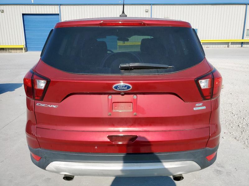 1FMCU0GD8KUB34465 - 2019 FORD ESCAPE SE წითელი ფოტო 6
