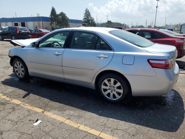 JTNBK46K473020551 - 2007 TOYOTA CAMRY LE Gümüş foto 2