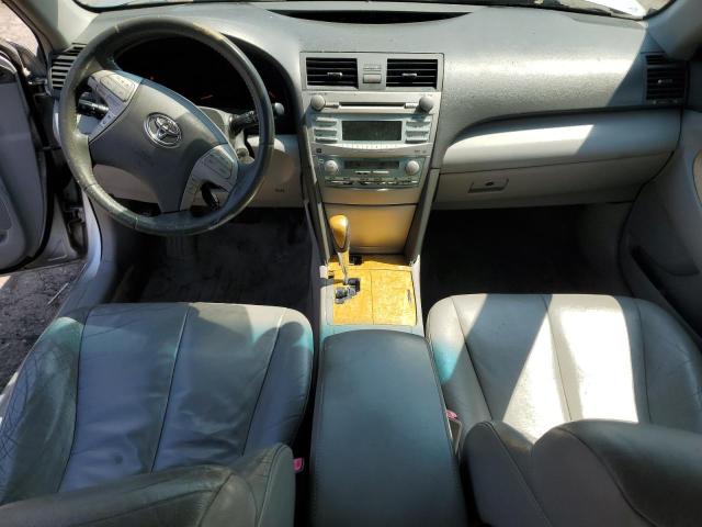 JTNBK46K473020551 - 2007 TOYOTA CAMRY LE Gümüş foto 8