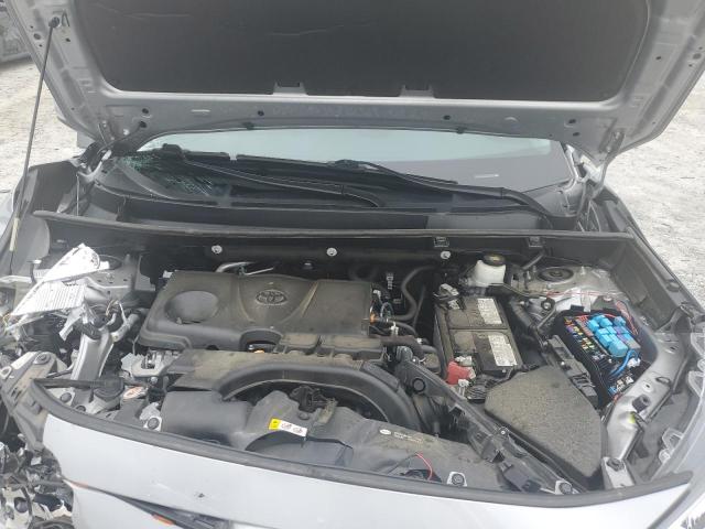 2T3P1RFV3MW195693 - 2021 TOYOTA RAV4 XLE SILVER photo 12