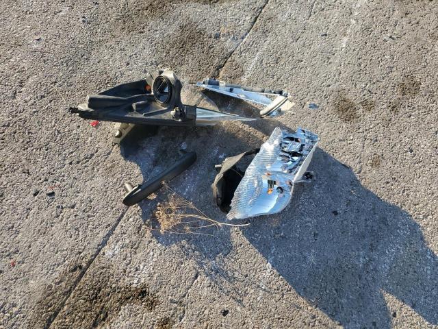 1FMCU0F77FUA81601 - 2015 FORD ESCAPE S WHITE photo 13