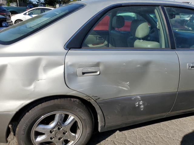 JT8BF28G3W5043522 - 1998 LEXUS ES300 300 GRAY photo 10