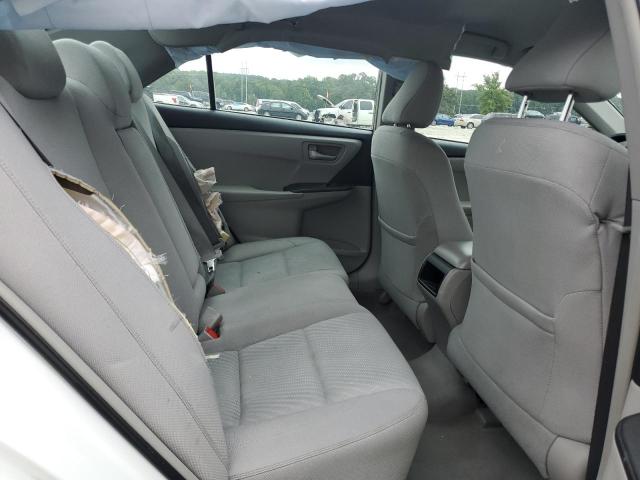 4T1BF1FK7FU044712 - 2015 TOYOTA CAMRY LE WHITE photo 10