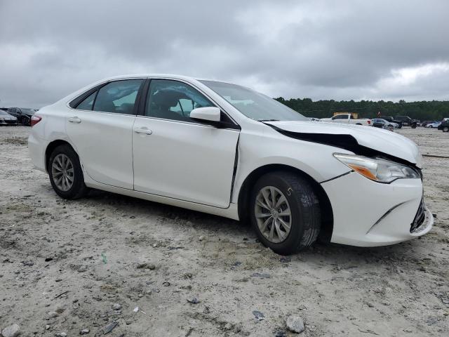 4T1BF1FK7FU044712 - 2015 TOYOTA CAMRY LE WHITE photo 4