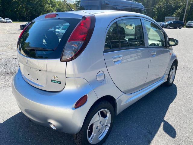 JA3215H1XCU026830 - 2012 MITSUBISHI I MIEV ES SILVER photo 3