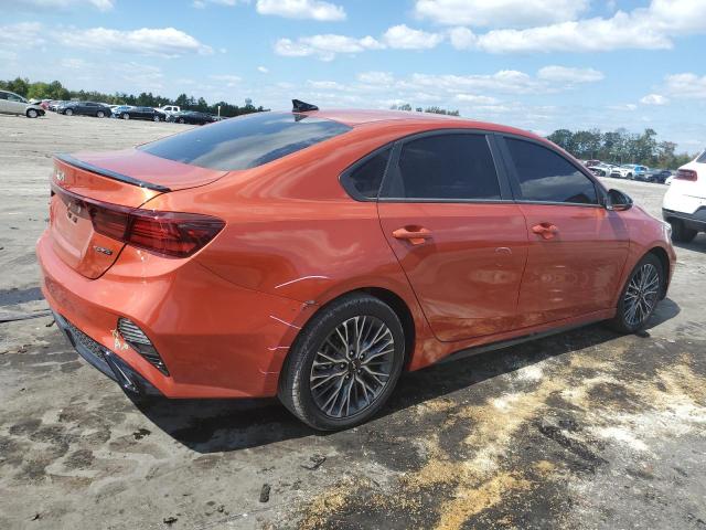 3KPF54AD2NE489374 - 2022 KIA FORTE GT LINE ORANGE photo 3