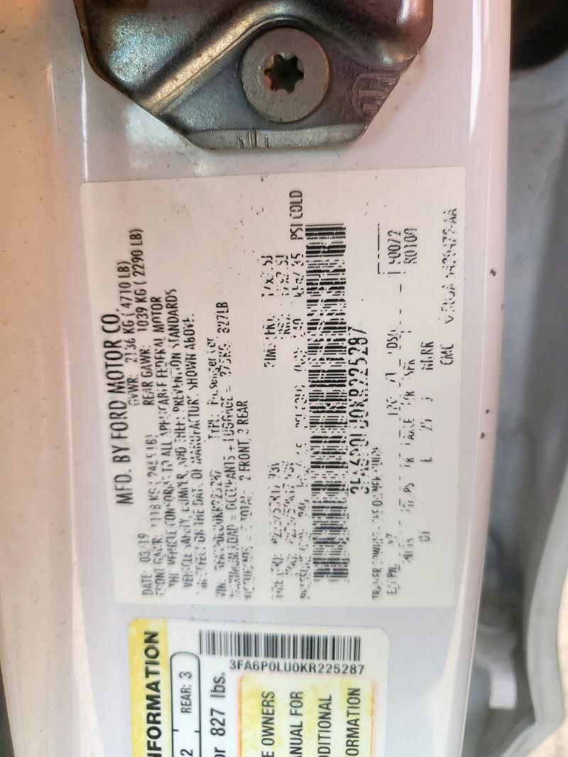 3FA6P0LU0KR225287 - 2019 FORD FUSION SE 白色 照片 12