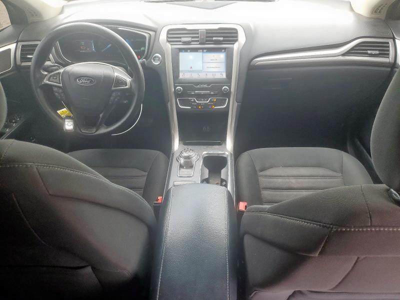 3FA6P0LU0KR225287 - 2019 FORD FUSION SE 白色 照片 8