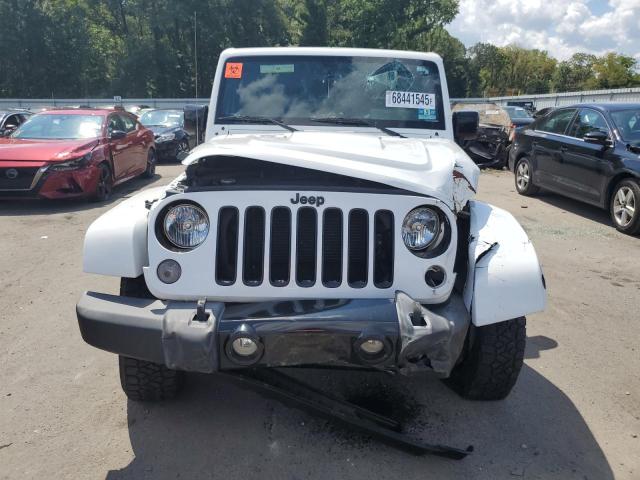 1C4HJWEG8FL661372 - 2015 JEEP WRANGLER UNLIMITED SAHARA თეთრი ფოტო 5