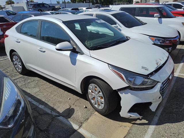 3KPC24A38KE061355 - 2019 HYUNDAI ACCENT SE Weiß Foto 4