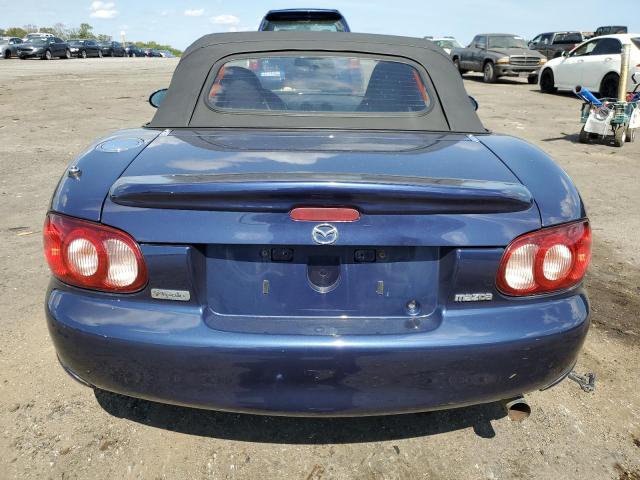 JM1NB353720222915 - 2002 MAZDA MX-5 MIATA BASE BLUE photo 6