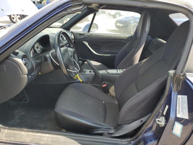 JM1NB353720222915 - 2002 MAZDA MX-5 MIATA BASE BLUE photo 7