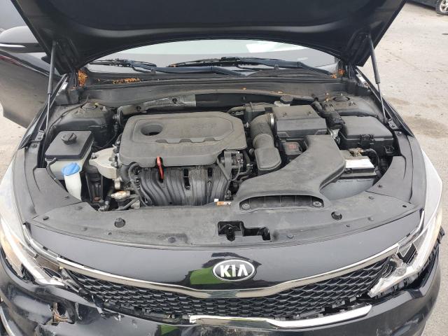 5XXGT4L37JG270524 - 2018 KIA OPTIMA LX Czarny zdjęcie 11