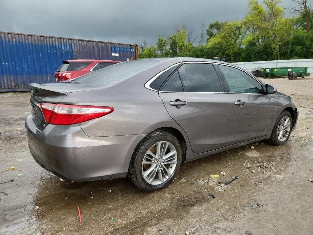 4T1BF1FKXHU351357 - 2017 TOYOTA CAMRY LE GRAY photo 3