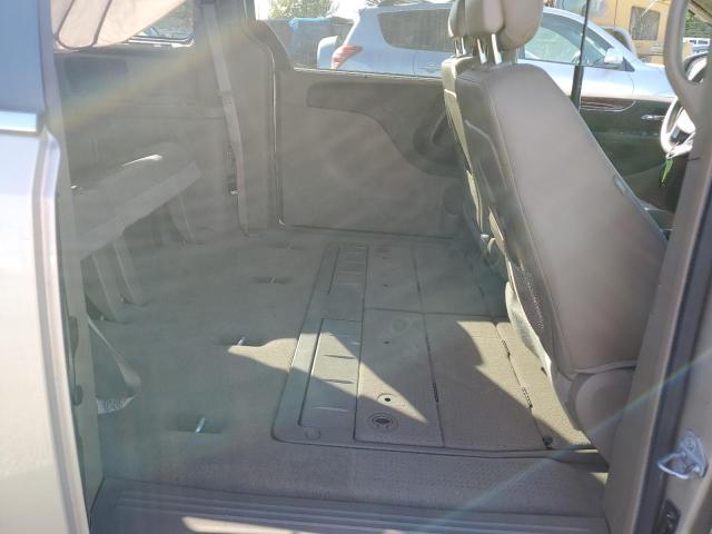 2C4RC1CG6GR264000 - 2016 CHRYSLER TOWN & COU TOURING L GOLD photo 11