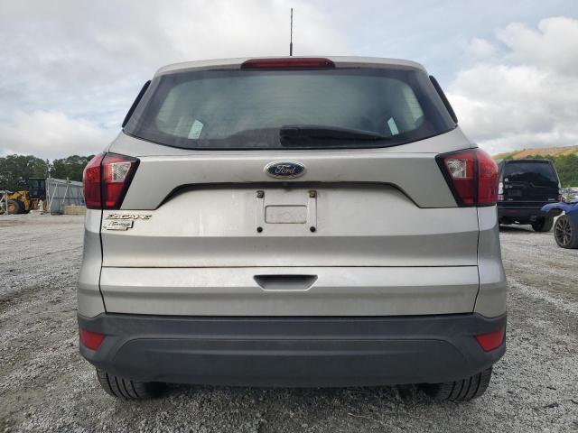 1FMCU0F72KUC21385 - 2019 FORD ESCAPE S Արծաթագույն լուսանկար 6