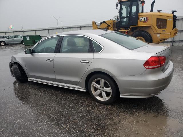 1VWBN7A34DC070727 - 2013 VOLKSWAGEN PASSAT SE 银色 照片 2